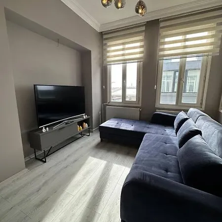 Appartement 2+1 Flat With Special Terrace